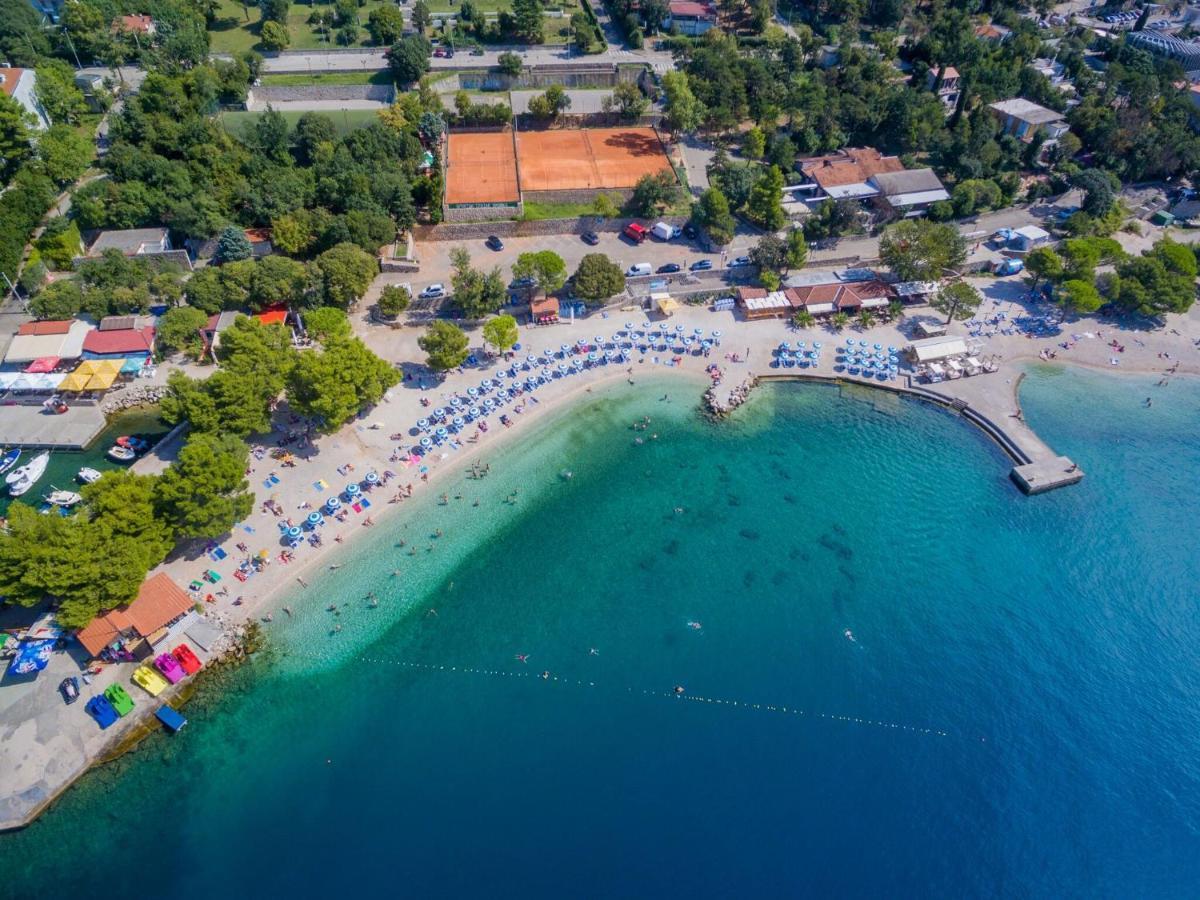 Apartments Petak Novi Dramalj Bagian luar foto