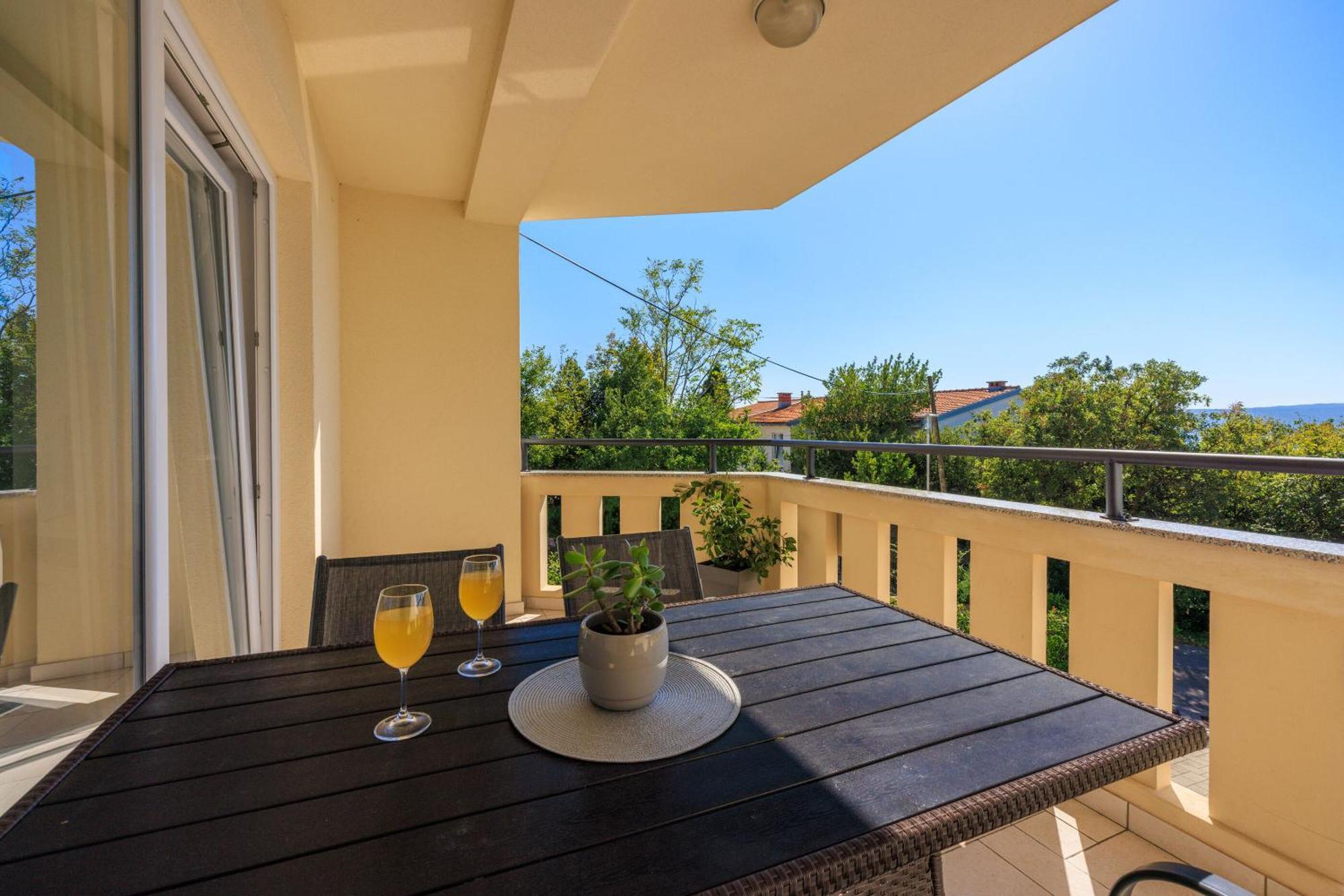 Apartments Petak Novi Dramalj Bagian luar foto